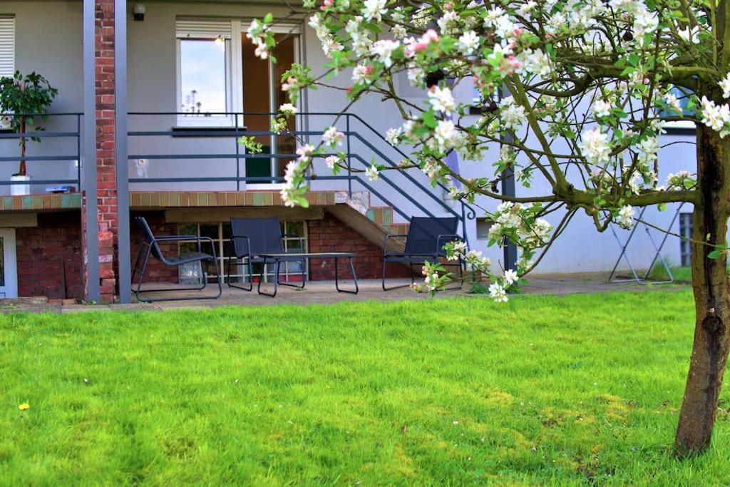 Garten-Blick-Baldeneysee Apartamento Essen Exterior foto